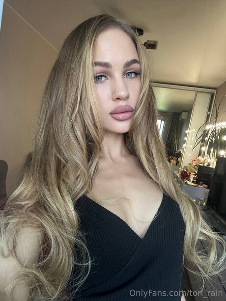 Tori Rain