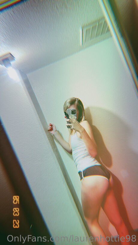 Laurenhottie98