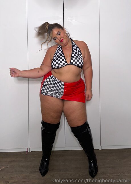 Thebigbootybarbie