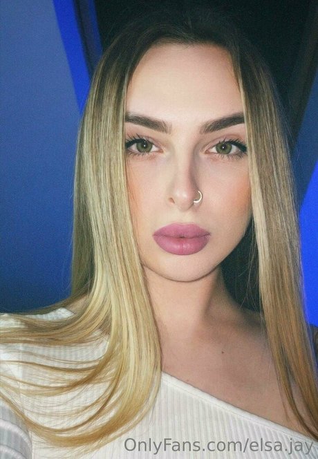 Elsa Jay