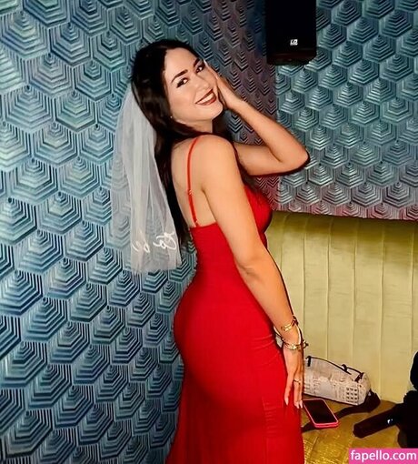 Maricel Freire Hotwife