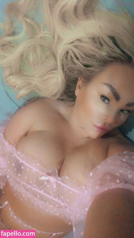 Mercedes Twitter Milf