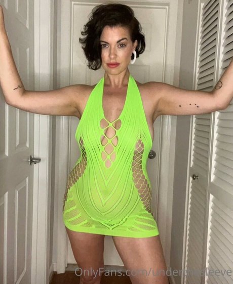 Lipstickandlinernotes