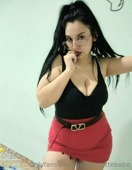 Hotbrunettebabe