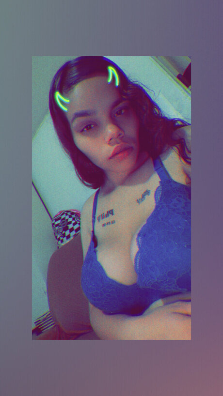 Urfavoritelightskin69