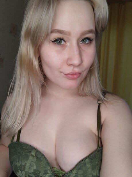 Naughty Babysitter Greta