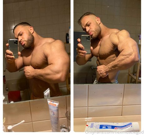 Flexmusclegod
