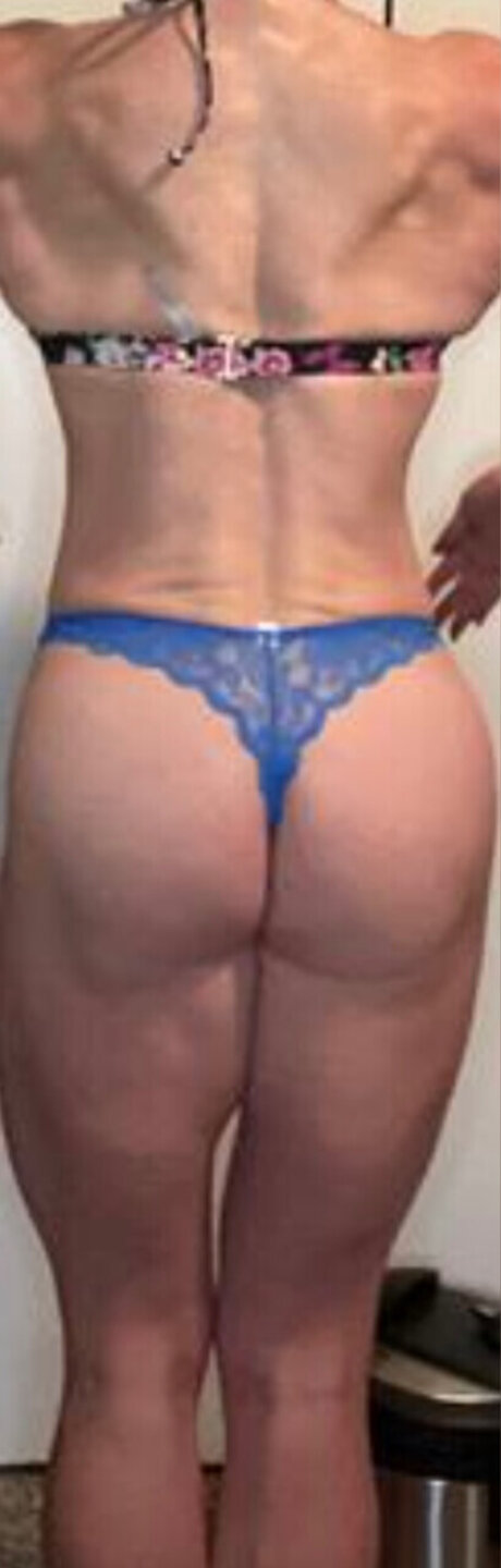 Red Queen The Bodybuilder