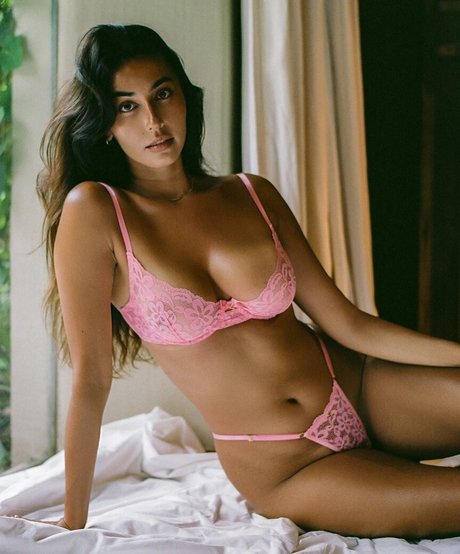 Steph Lopez Loves You