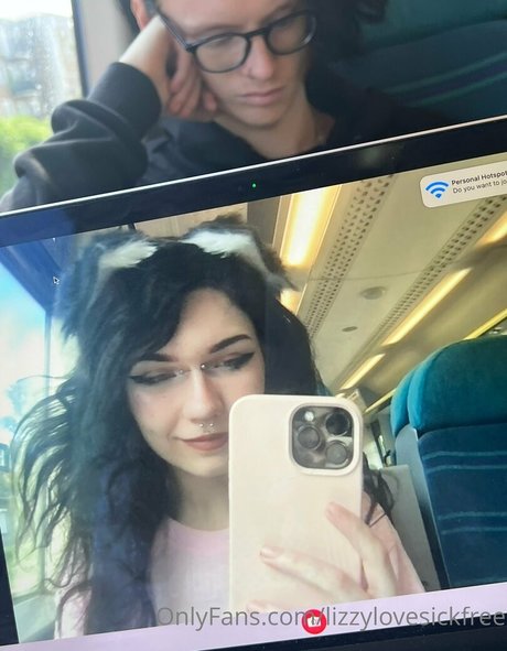 Lizzylovesickfree