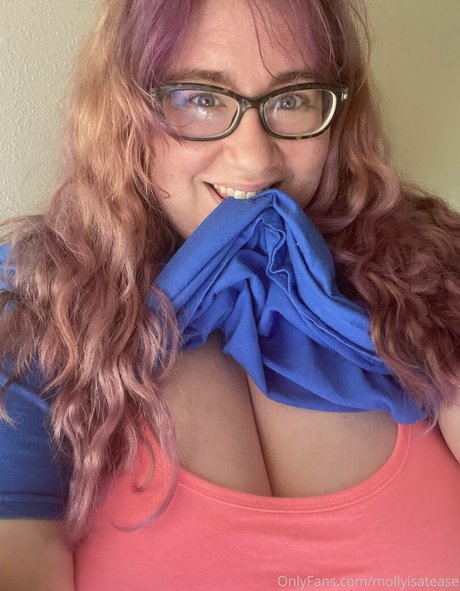 Mollyisatease
