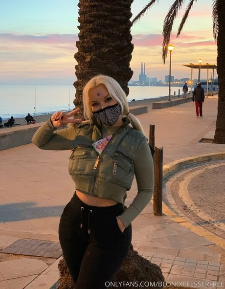 Blondiefesserfree
