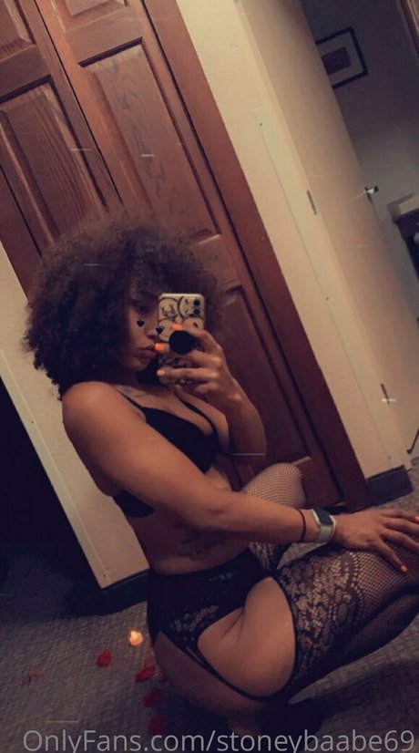 Stoneybaabe69