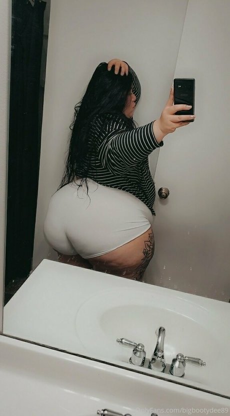 Bigbootydee89