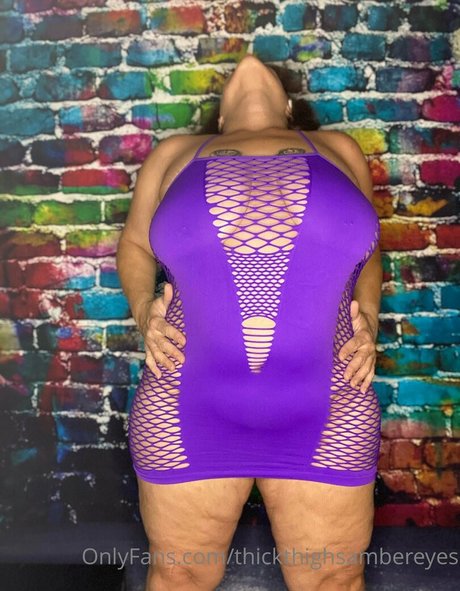 Thickthighsambereyes