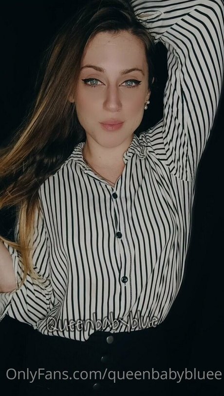 Queenbabybluee