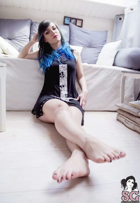 Lovia Suicide