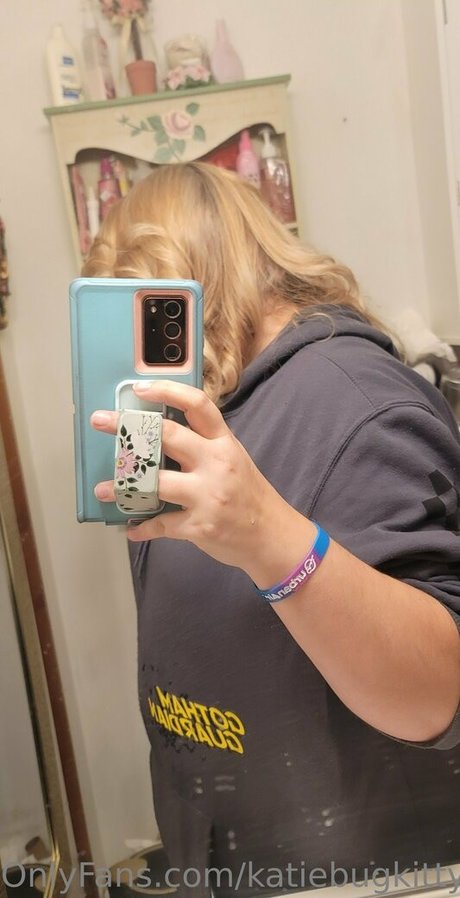 Katiebugkitty122
