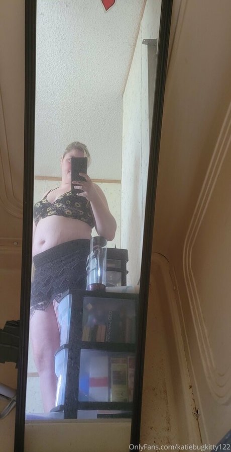 Katiebugkitty122