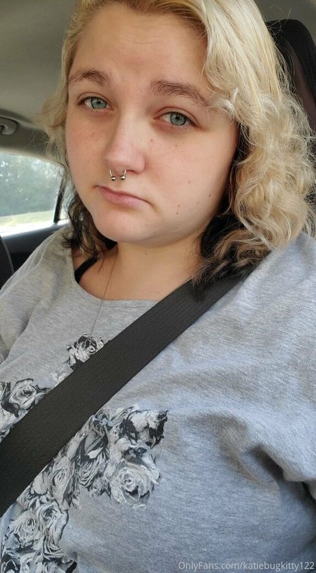 Katiebugkitty122
