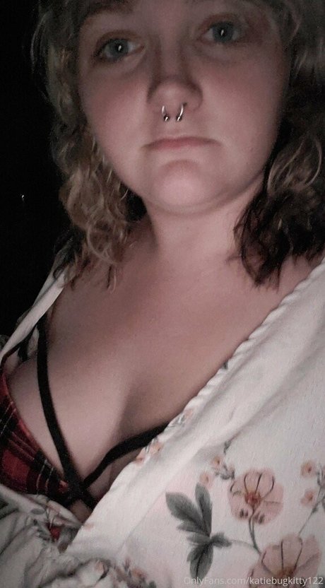 Katiebugkitty122
