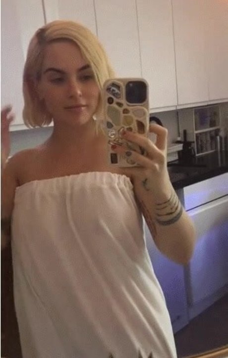 Joanna Jojo Levesque