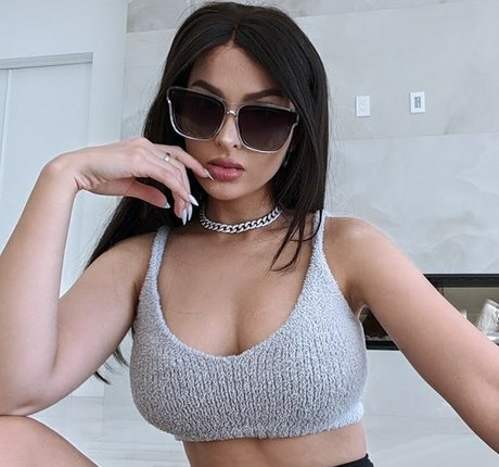 Sssniperwolf