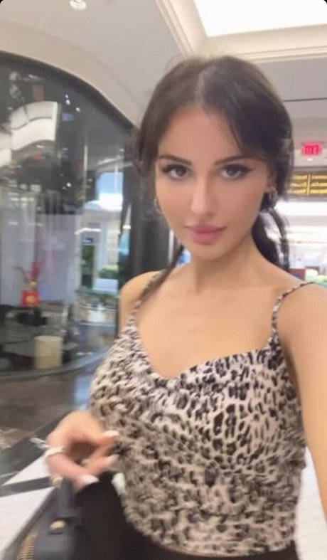 Sssniperwolf