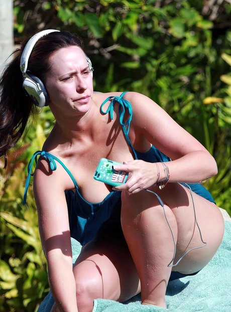 Jennifer Love Hewitt