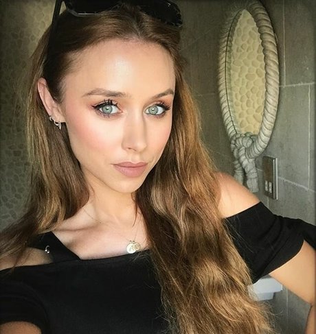 Una Healy