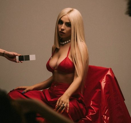 Ava Max