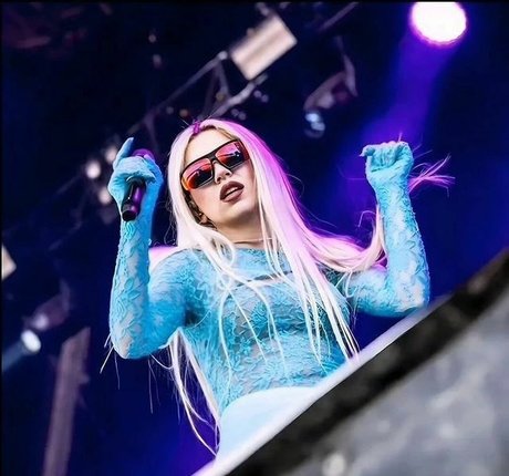 Ava Max