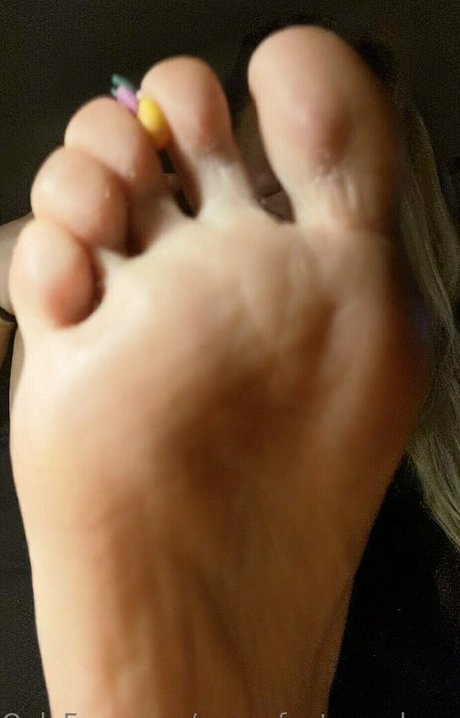 Annafeetcrushvore