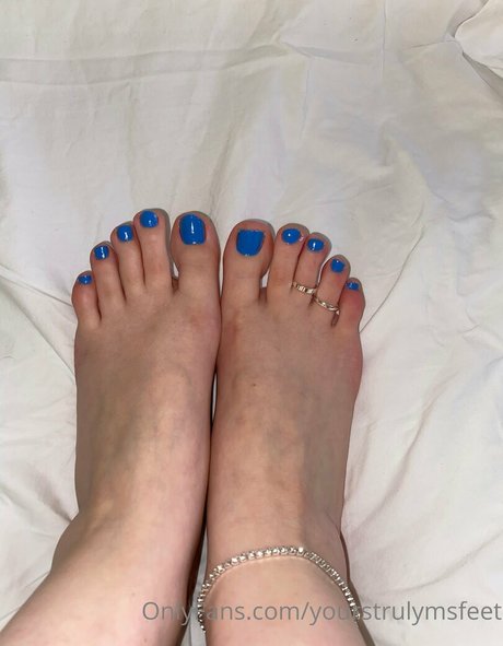 Yourstrulymsfeet