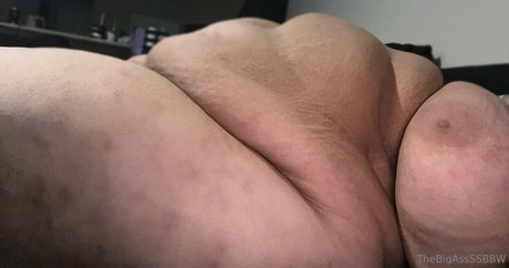 Thebigassssbbw1