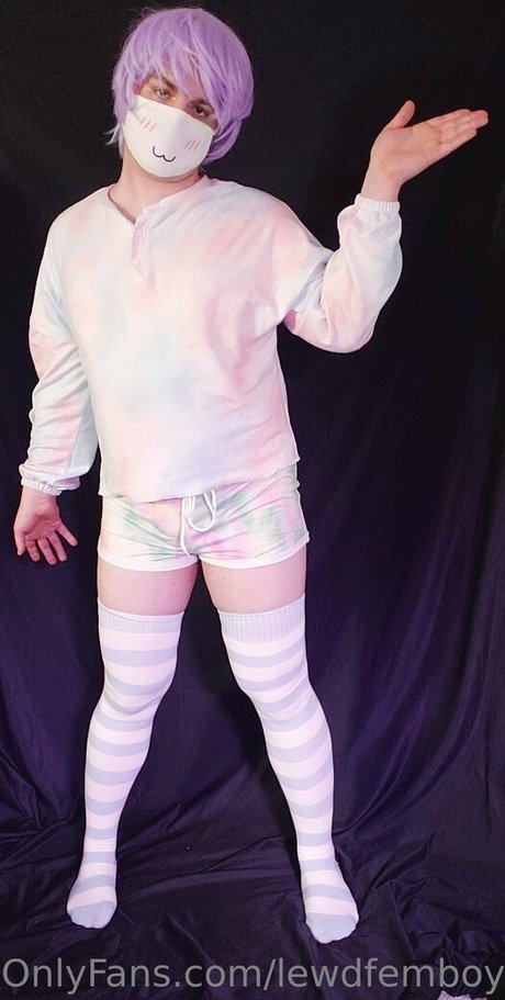 Lewdfemboyairhead