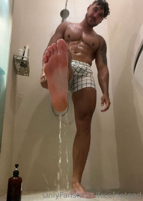 Freefootgod