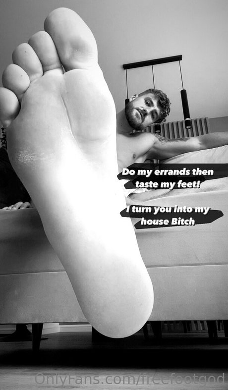 Freefootgod
