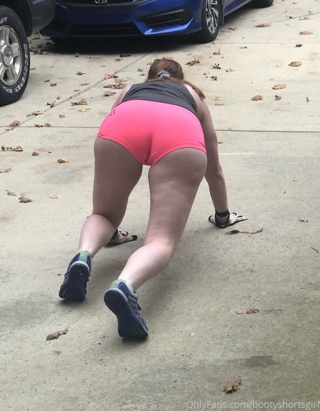 Bootyshortsgirl