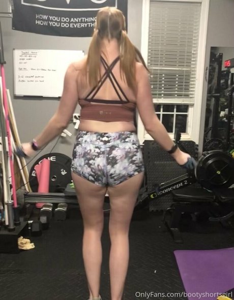 Bootyshortsgirl