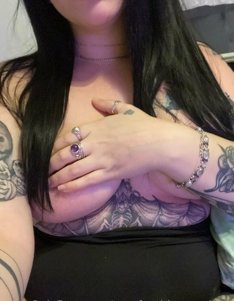 Raeofgothiccsunshine