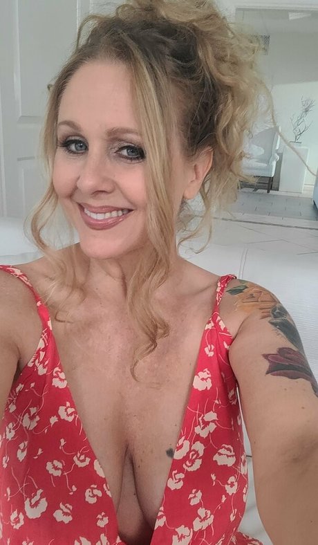 Therealjuliaann