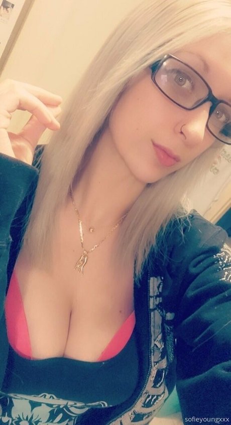 Sofieyoungxxx