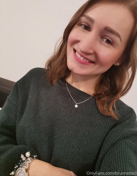 Brunnette3