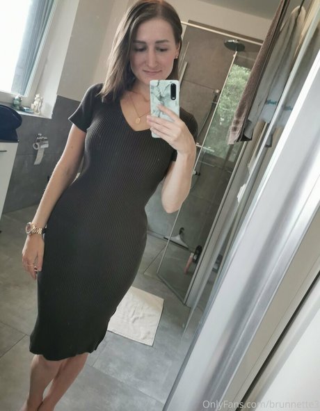 Brunnette3