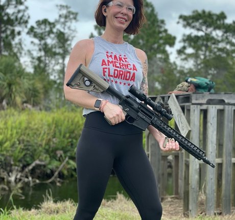 Girls With Guns