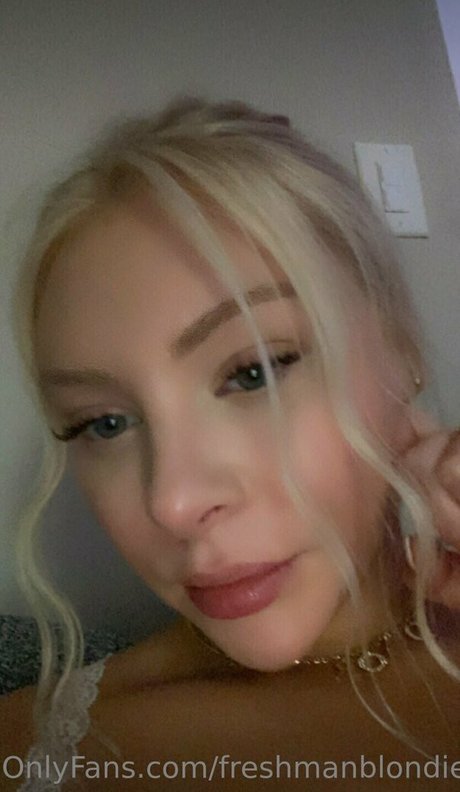 Freshmanblondie18