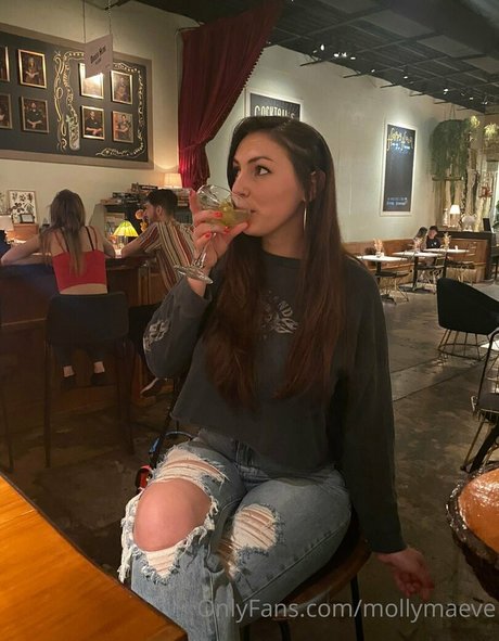 Mollymaeve