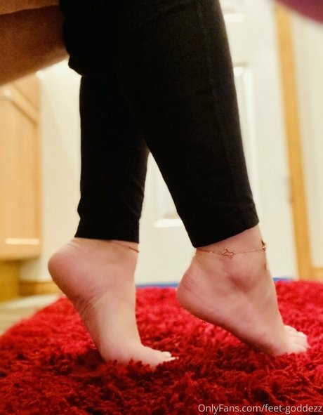 Feetgoddezz