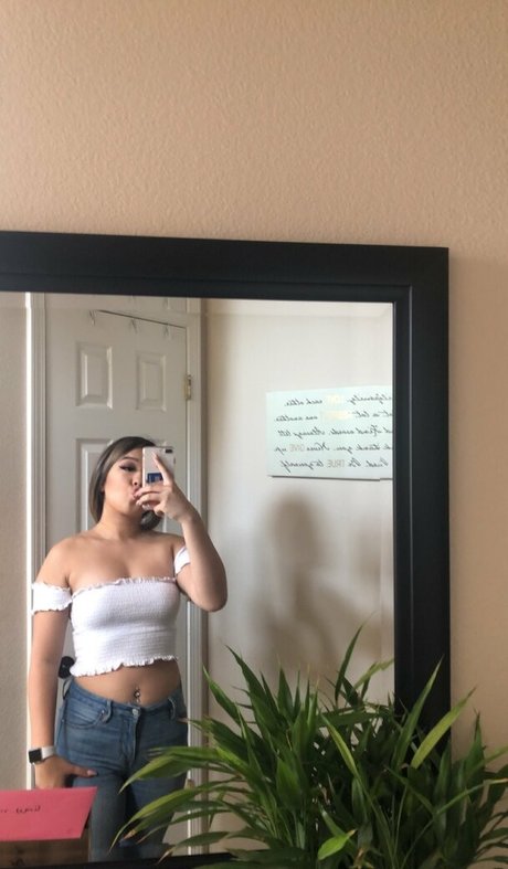 Asianbbygirl18